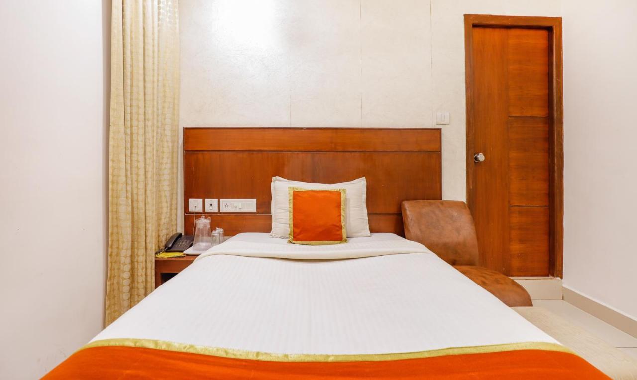 เดอะ เมาน์ ซิตี้ ใกล้สถานกงสุลสหรัฐอเมริกา Hotel เชนไน ภายนอก รูปภาพ