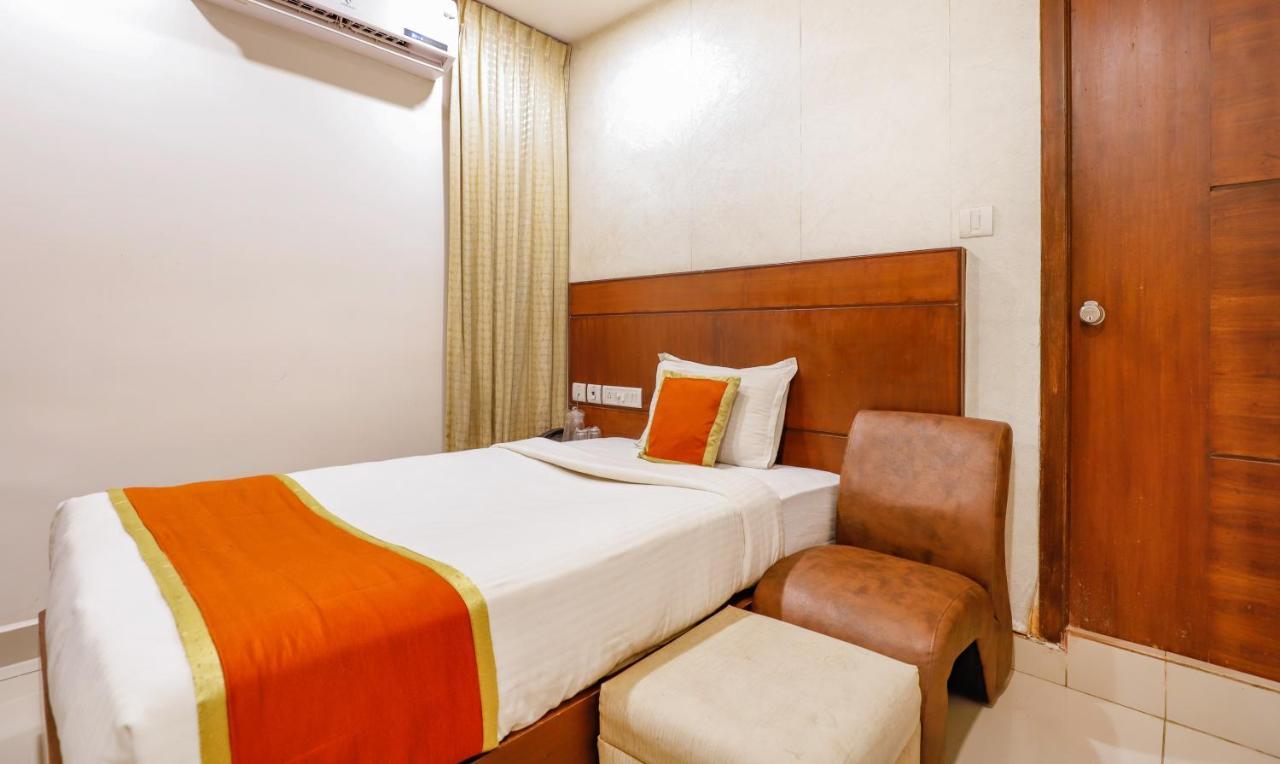 เดอะ เมาน์ ซิตี้ ใกล้สถานกงสุลสหรัฐอเมริกา Hotel เชนไน ภายนอก รูปภาพ